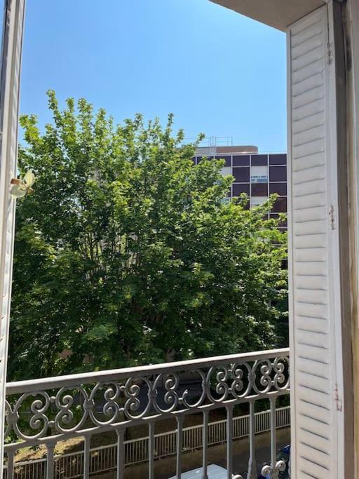 Beautiful Apartment With Balcony Parijs Buitenkant foto